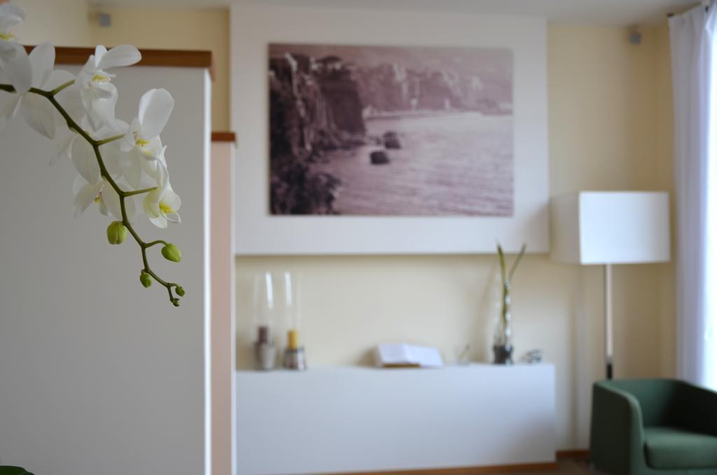 Rota Suites Sorrent Exterior foto