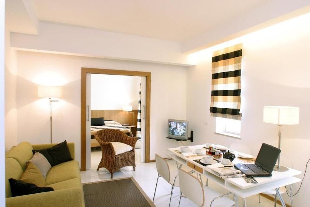 Rota Suites Sorrent Exterior foto
