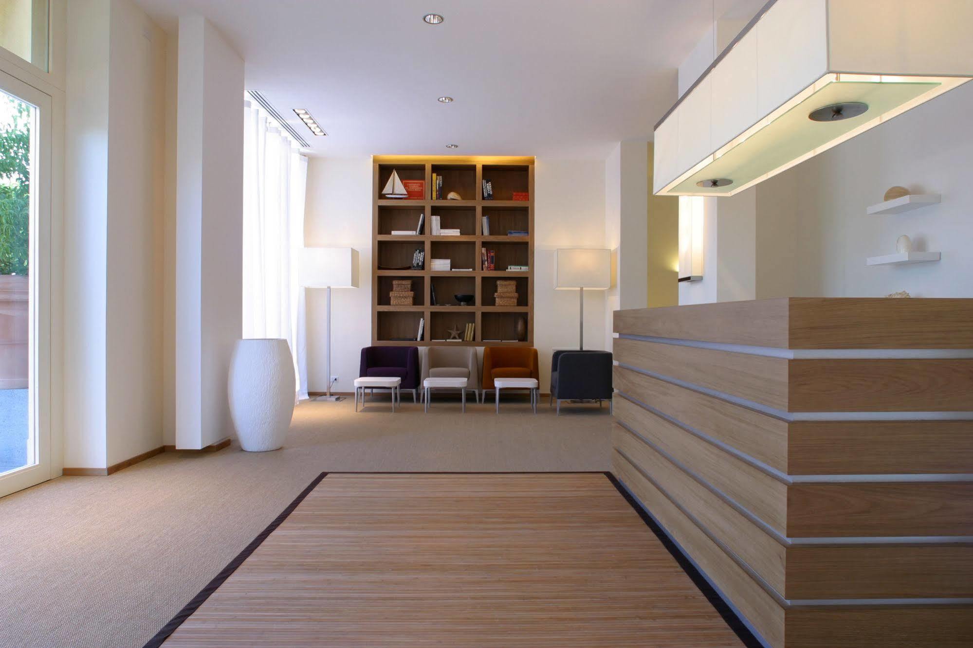 Rota Suites Sorrent Exterior foto